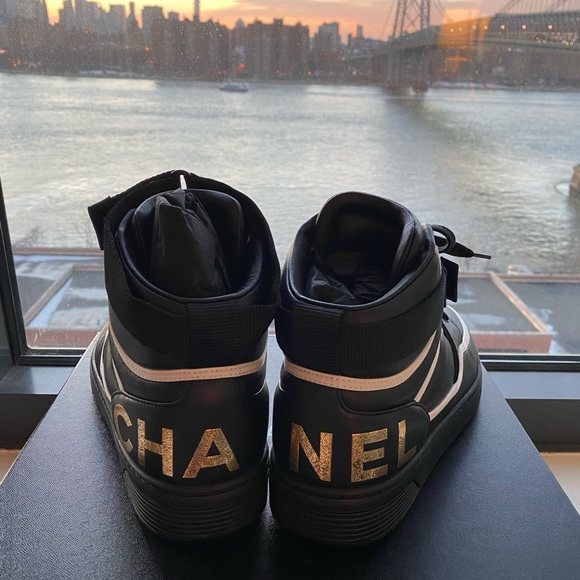 SOLD ❌ CHANEL Sneakers - Picture 2 of 8